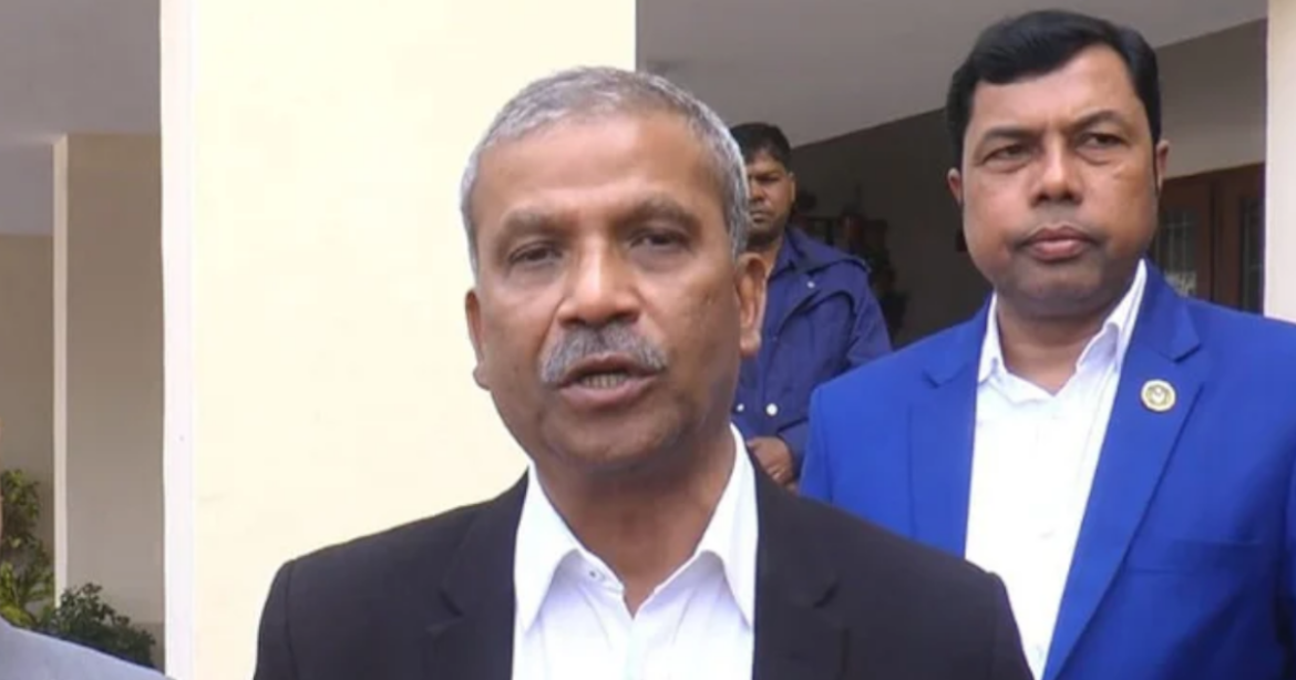 ড. আসিফ নজরুল বলেছেন, নির্বাচন সফল করতে জেলা প্রশাসন ও পুলিশ বিভাগ প্রস্তুত আছে, বাংলাদেশ স্বাধীন হবার পর সবচেয়ে গুরুত্বপূর্ণ নির্বাচন এটি।