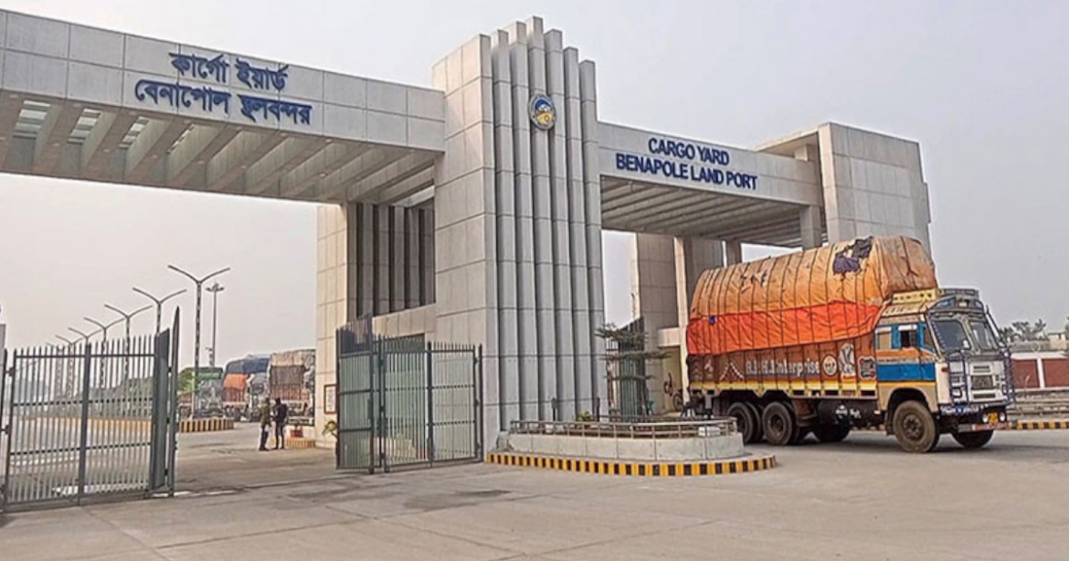 ভারতের ৭৭ তম প্রজাতন্ত্র দিবস উপলক্ষে বেনাপোল স্থলবন্দর দিয়ে আমদানি-রপ্তানি বাণিজ্য বন্ধ রয়েছে।