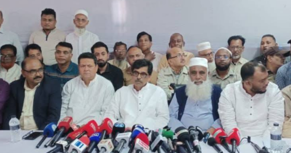 নির্বাচন থেকে সরে দাঁড়ানোর ঘোষণা দিয়েছেন কুমিল্লা-৬ আসনে বিএন‌পি'র স্বতন্ত্র প্রার্থী হাজী আমিনুর রশিদ ইয়াসিন।