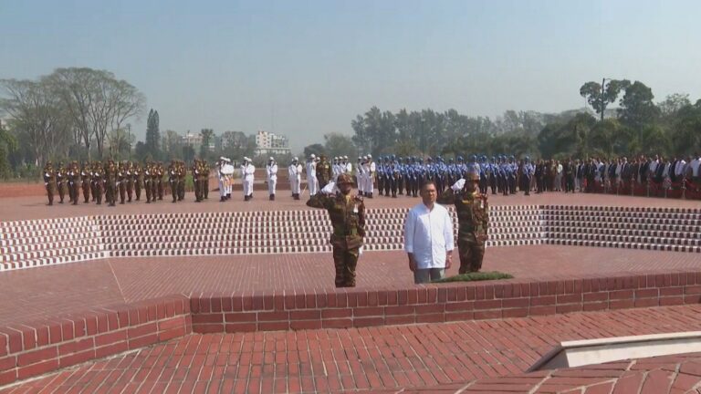 জাতীয় স্মৃতিসৌধে প্রধানমন্ত্রী তারেক রহমানের শ্রদ্ধা