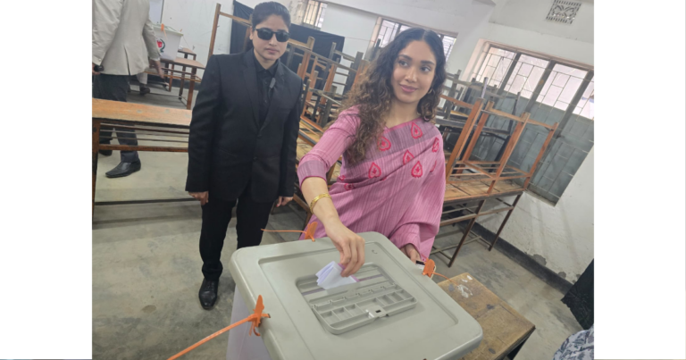 ভোট দিলেন ব্যারিস্টার জাইমা রহমান