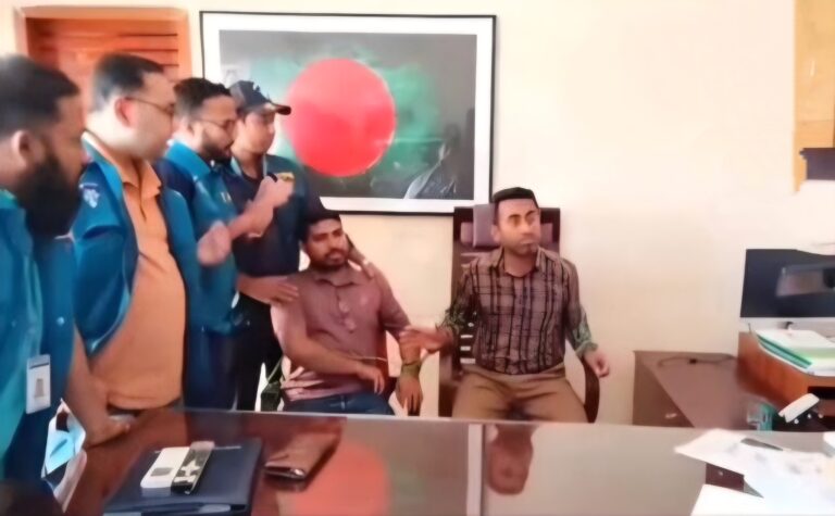ঘুষের টাকাসহ সোনাগাজীর পিআইও দুদকের হাতে আটক
