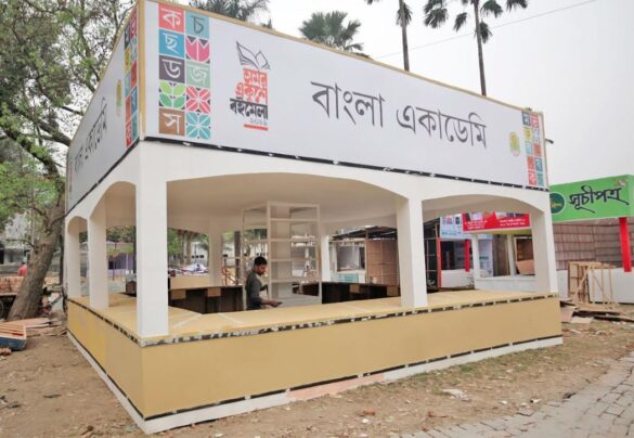 ‘বহুমাত্রিক বাংলাদেশ’ প্রতিপাদ্য নিয়ে আজ বৃহস্পতিবার (২৬ ফেব্রুয়ারি) থেকে শুরু হচ্ছে বাঙালির প্রাণের উৎসব অমর একুশে বইমেলা ২০২৬।