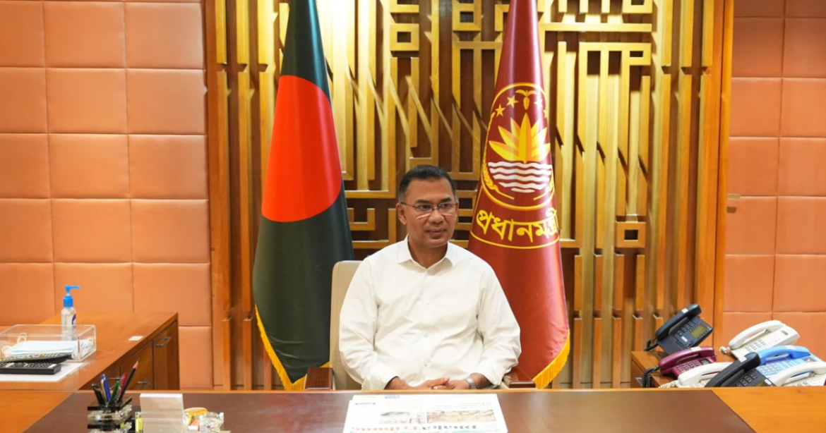 ঢাকা সেনানিবাসে অবস্থিত সশস্ত্র বাহিনী বিভাগে প্রথমবার অফিস করেছেন প্রধানমন্ত্রী তারেক রহমান।