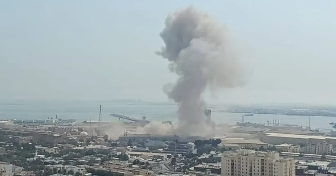 ইরানি ছোড়া ক্ষেপণাস্ত্র ঘিরে মধ্যপ্রাচ্য নতুন করে শুরু হয়েছে উত্তেজনা।