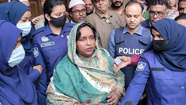 ৫ মামলায় জামিন পেলেন সেলিনা হায়াৎ আইভী