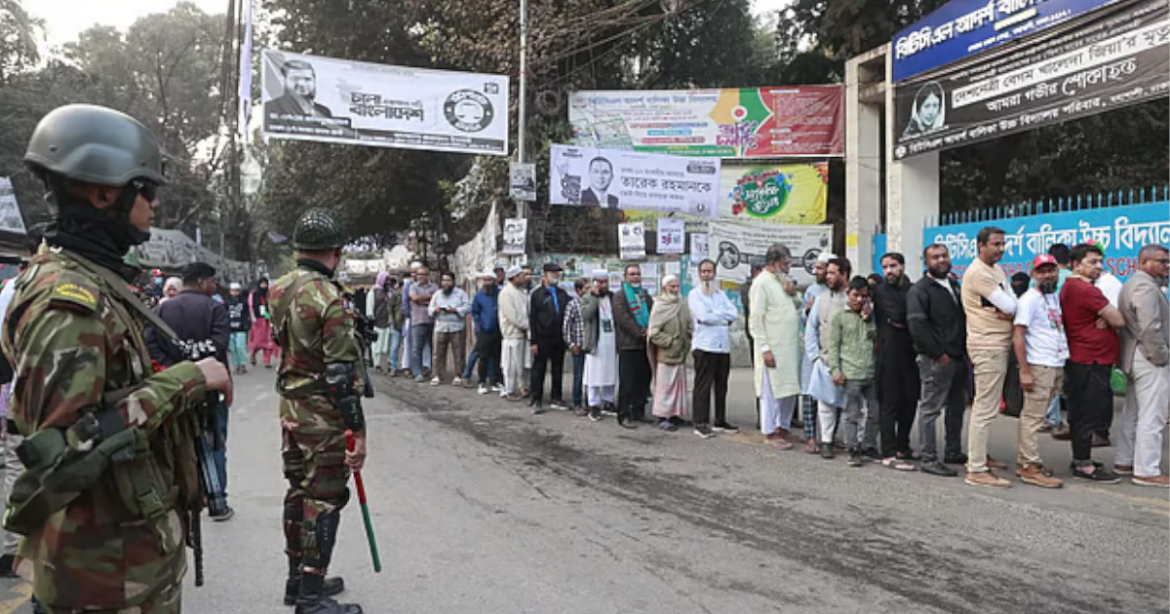 সারাদেশে শুরু হয়েছে ত্রয়োদশ জাতীয় সংসদ নির্বাচন ও গণভোটের ভোটগ্রহণ। সকাল সাড়ে ৭টা থেকে বিকাল সাড়ে ৪টা পর্যন্ত ভোটগ্রহণ চলবে।
