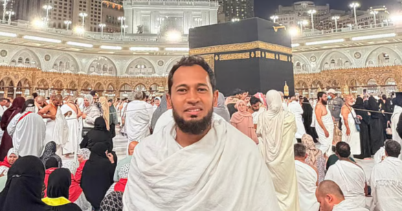 উমরাহ করতে গিয়ে আটকা পড়েছেন বাংলাদেশের জাতীয় ক্রিকেট দলের উইকেটকিপার-ব্যাটসম্যান মুশফিকুর রহিম।