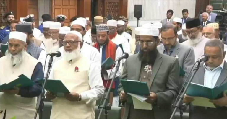 শপথ নিলো জামায়াত নেতৃত্বাধীন জোট ও স্বতন্ত্র প্রার্থীরা