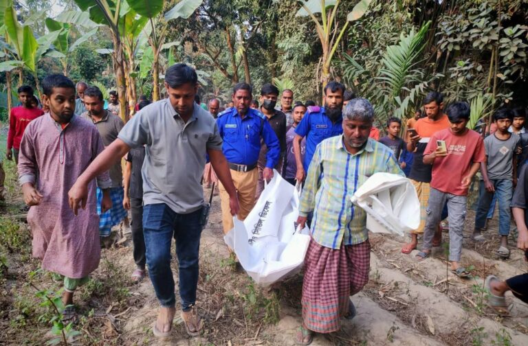 সেপটিক ট্যাংকে মিলল স্কুলছাত্রীর গলাকাটা মরদেহ