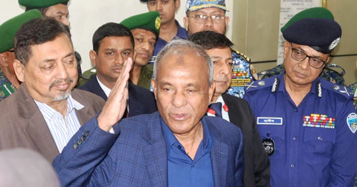 ত্রয়োদশ জাতীয় নির্বাচনের দিন ইন্টারনেট সচল থাকবে বলে জানিয়েছেন স্বরাষ্ট্র উপদেষ্টা লেফটেন্যান্ট জেনারেল ( অবঃ) জাহাঙ্গীর আলম চৌধুরী।