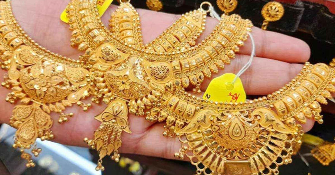দেশের বাজারে টানা ৫ দফা বাড়ল স্বর্ণের দাম।