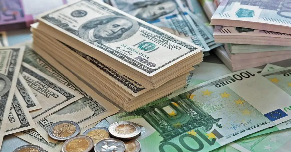 বিভিন্ন দেশের সঙ্গে সম্প্রসারিত হচ্ছে বাংলাদেশের ব্যবসা–বাণিজ্য।