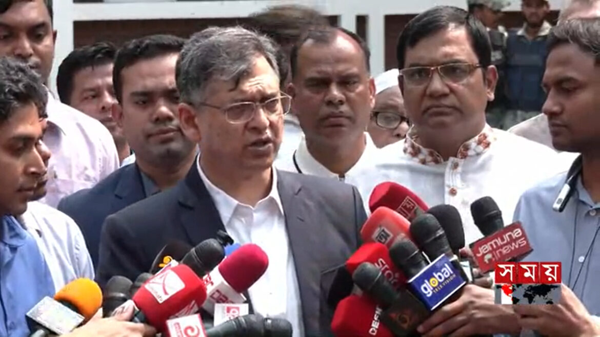 বিএনপি সংসদের নেতিবাচক সংস্কৃতি থেকে বেরিয়ে আসতে চায় বলে জানিয়েছেন দলটির স্থায়ী কমিটির সদস্য ও স্বরাষ্ট্রমন্ত্রী সালাহউদ্দিন আহমদ।