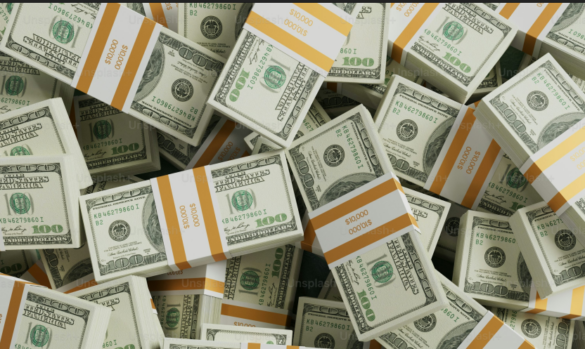 দেশের প্রবাসী আয়ে (রেমিট্যান্স) অতীতের সব রেকর্ড ভেঙে নতুন ইতিহাস সৃষ্টি হয়েছে। চলতি মার্চ মাসের প্রথম ২৮ দিনেই দেশে এসেছে ৩৩৩ কোটি ২০ লাখ (৩.৩৩ বিলিয়ন) মার্কিন ডলার