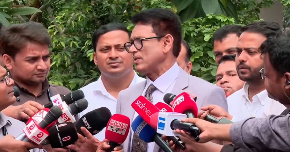 বৈশ্বিক জ্বালানি সংকট ও হাম প্রাদুর্ভাবের কারণে স্কুল পর্যায়ে অনলাইন ও অফলাইন সমন্বিত পদ্ধতিতে দেশের শিক্ষাব্যবস্থা চালুর চিন্তা করছে সরকার।