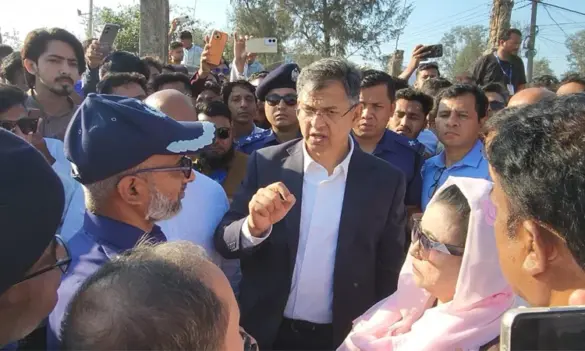 স্বরাষ্ট্রমন্ত্রী সালাহউদ্দিন আহমদ।