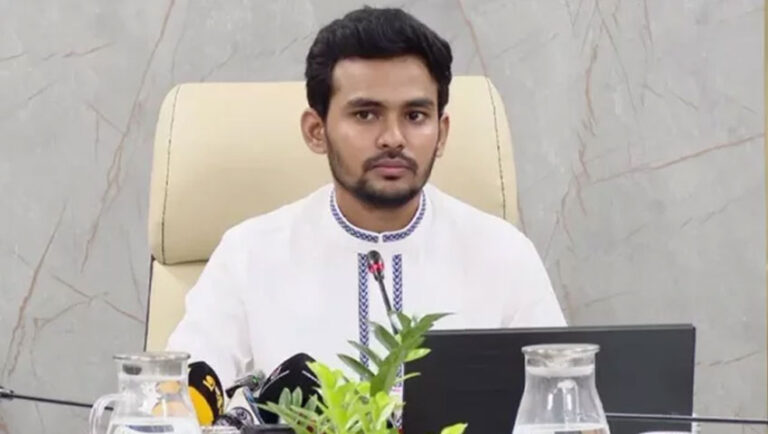পরিবারসহ নিজের ব্যাংক হিসাবের তথ্য জানালেন আসিফ মাহমুদ