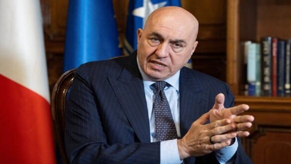 ইতালির প্রতিরক্ষামন্ত্রী গিদো ক্রুস্তো