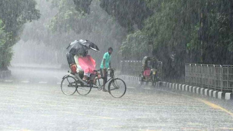 ৫ দিন বজ্রসহ বৃষ্টির আভাস দিলো আবহাওয়া অধিদপ্তর
