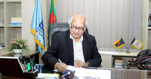 পদত্যাগ করেছেন ইউজিসি চেয়ারম্যান অধ্যাপক ড. এস এম এ ফায়েজ।