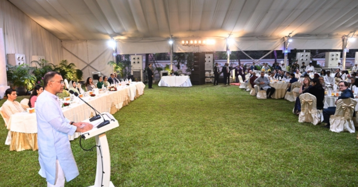 জাতিসংঘ ৮১তম অধিবেশনের 'সভাপতি' পদে বাংলাদেশের প্রার্থী পররাষ্ট্রমন্ত্রী ড. খলিলুর রহমানের প্রতি সমর্থন দিতে ঢাকাস্থ নিযুক্ত কূটনীতিকদের প্রতি আহ্বান জানিয়েছেন প্রধানমন্ত্রী।