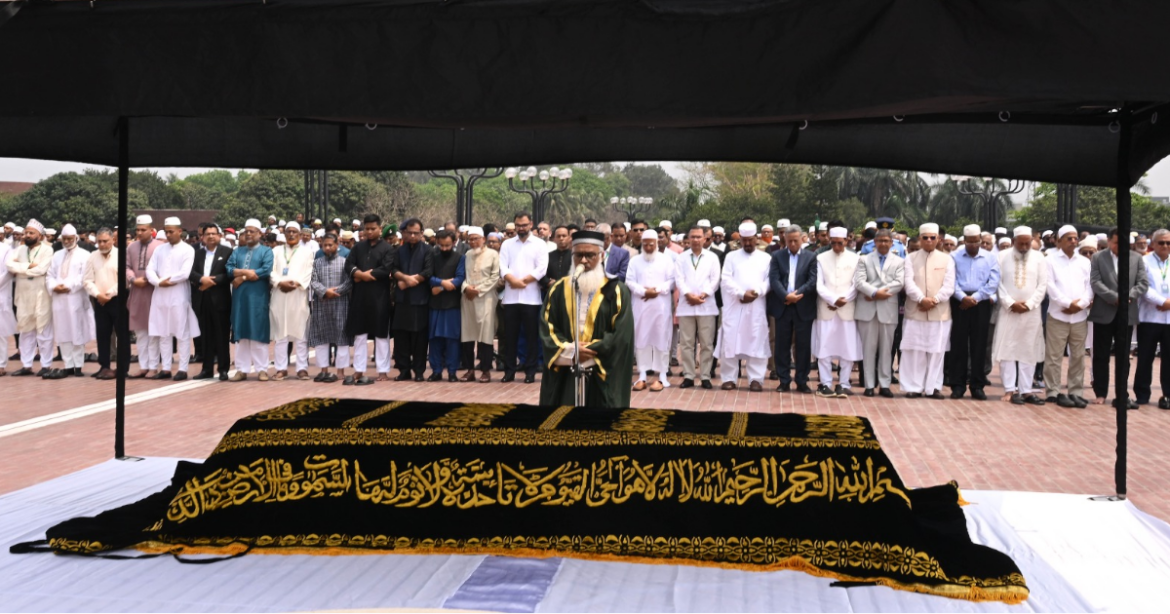 জাতীয় সংসদ স্পিকার হাফিজ উদ্দিন আহমদের সহধর্মিণী দিলারা হাফিজের জানাজা সম্পন্ন হয়েছে।