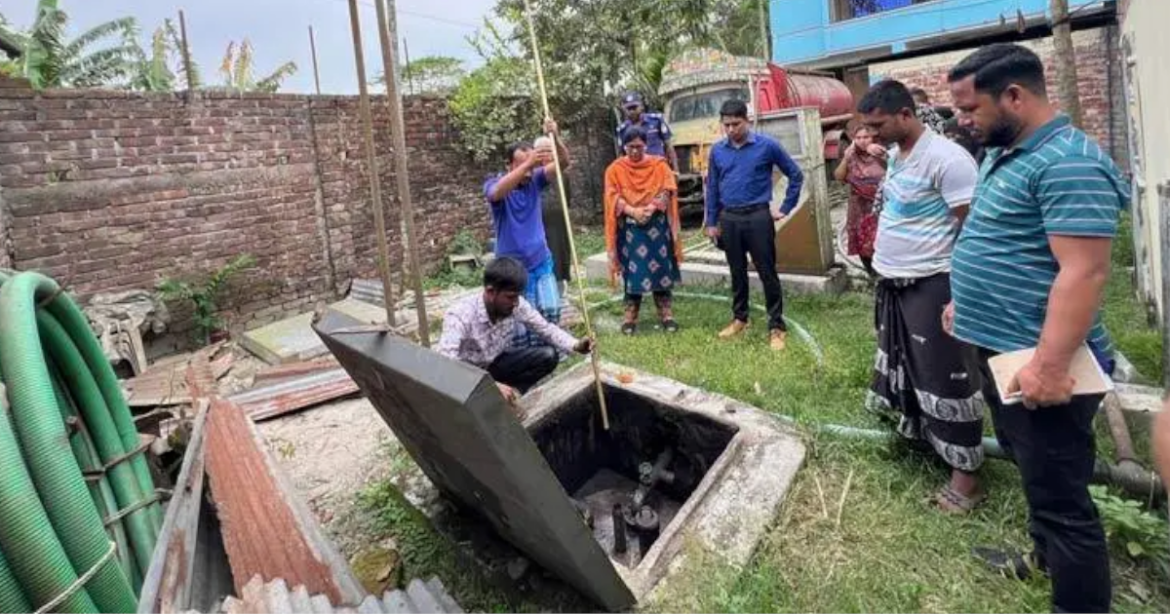ময়মনসিংহ জেলার ফুলপুর উপজেলায় একটি পেট্রোল পাম্প থেকে অবৈধভাবে মজুত করে রাখা ২৪ হাজার লিটার জ্বালানি তেল জব্দ করেছে ভ্রাম্যমাণ আদালত।