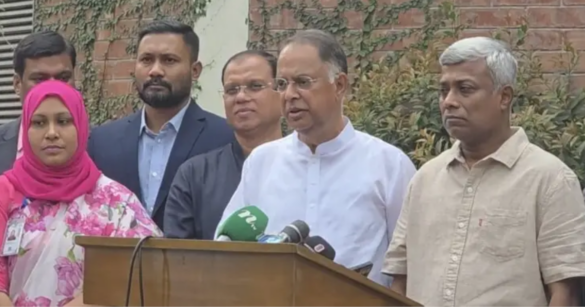 জ্বালানি তেল নিয়ে উদ্বিগ্ন হওয়ার কিছু নেই। তেলের পর্যাপ্ত মজুদ আছে বলে জানিয়েছেন বিদ্যুৎ, জ্বালানি ও খনিজ সম্পদমন্ত্রী ইকবাল হাসান মাহমুদ টুকু।