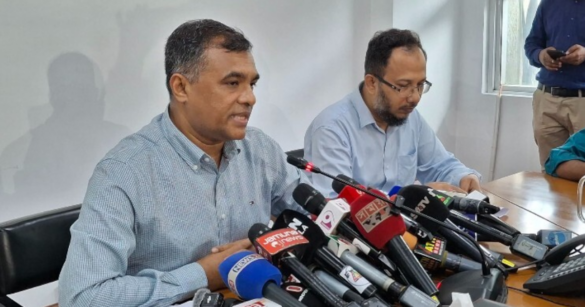 দেশে বর্তমানে মোট ১ লাখ ৯২ হাজার ৯১৯ মেট্রিক টন পেট্রোল, ডিজেল, অকেটেন ও জেট ফুয়েল মজুত করেছে বলে জানিয়েছেন জ্বালানি বিভাগ।