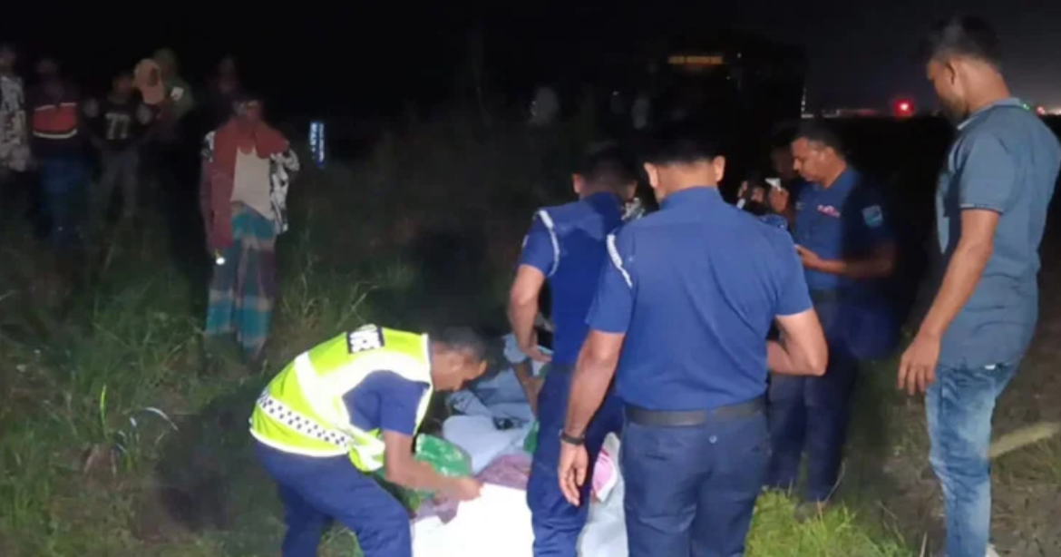 টাঙ্গাইল জেলার কালিহাতী উপজেলায় ট্রেনে কাটা পড়ে নারী-শিশুসহ ৫ জন নিহত হয়েছেন।