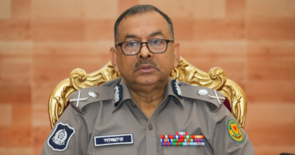 ডিএমপি কমিশনার শেখ মো. সাজ্জাত আলী'র চুক্তিভিত্তিক নিয়োগের অবশিষ্ট মেয়াদ বাতিল করে প্রজ্ঞাপন জারি করেছে জনপ্রশাসন মন্ত্রণালয়।
