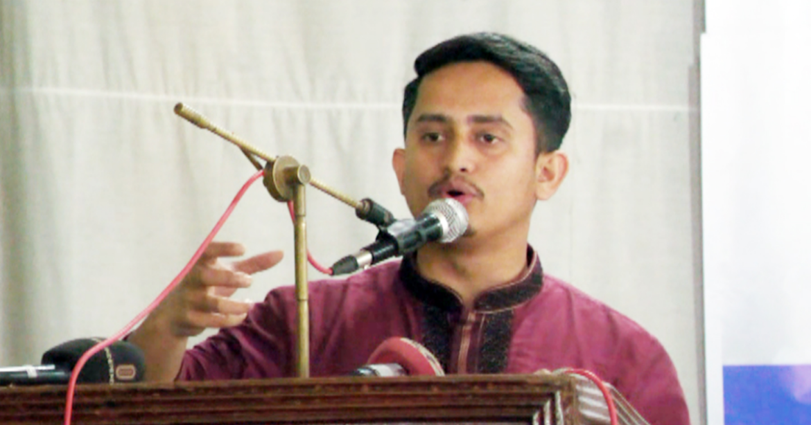 এই সরকার কি বাংলাদেশের শুধুমাত্র ৫০% জনগণকে প্রতিনিধিত্ব করে নাকি পুরো বাংলাদেশের জনগণকে প্রতিনিধিত্ব করে ?— এমন প্রশ্ন করেছেন সারজিস আলম।