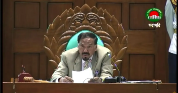 জাতীয় সংসদে দেখে দেখে পড়া অ্যালাউড না বলে জানিয়েছেন স্পিকার হাফিজ উদ্দিন আহমদ।