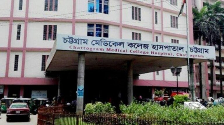 চট্টগ্রামে মাটিচাপায় দুই শ্রমিক নিহত