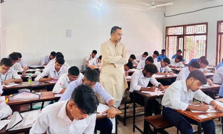 এসএসসির প্রথম দিনে অনুপস্থিত ২৫ হাজার পরীক্ষার্থী, বহিষ্কার ৬