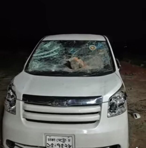 নেত্রকোনায় জামায়াত এমপির গাড়িতে হামলা ভাঙচুর