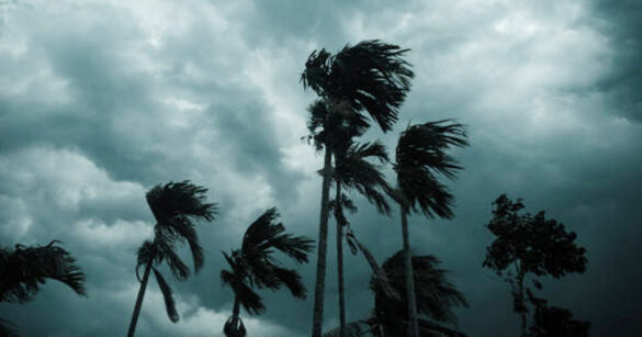 দেশের ৬ জেলায় ৬০ কিলোমিটার বেগে ঝড় বয়ে যেতে পারে বলে জানিয়েছে আবহাওয়া অফিস।