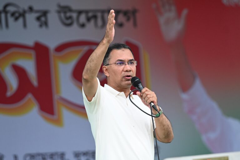 জুজুর ভয় দেখিয়ে দেশের মানুষকে পিছিয়ে রাখা যাবে না: প্রধানমন্ত্রী
