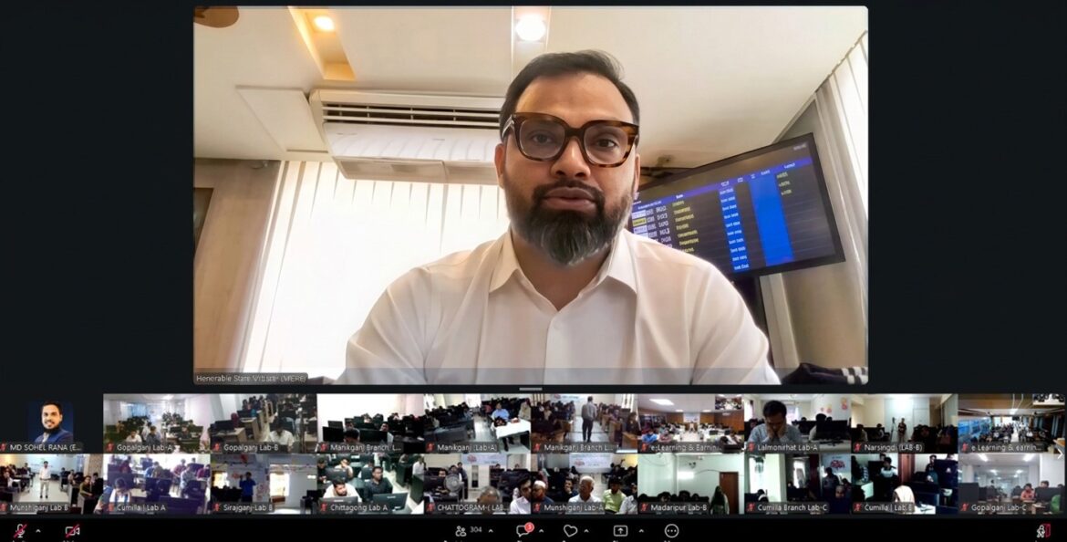 আনুষ্ঠানিকভাবে ‘দেশের ৬৪ জেলায় শিক্ষিত কর্মপ্রত্যাশী যুবদের ফ্রিল্যান্সিং প্রশিক্ষণের মাধ্যমে কর্মসংস্থান সৃষ্টি’ প্রকল্পের আওতায় ৩ মাস মেয়াদি প্রশিক্ষণ কোর্সের উদ্বোধন করা হয়েছে।