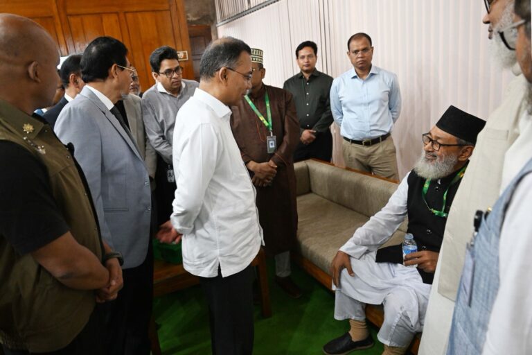 অধিবেশন চলাকালে অসুস্থ জামায়াত এমপি’র খোঁজ নিলেন প্রধানমন্ত্রী