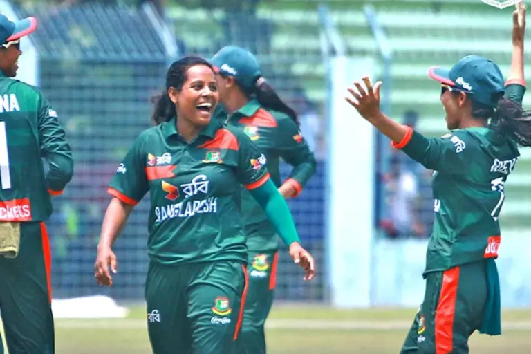 টিভিতে আজকের খেলা