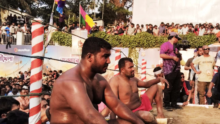 চট্টগ্রামের জব্বারের বলী খেলায় চ্যাম্পিয়ন বাঘা শরীফ