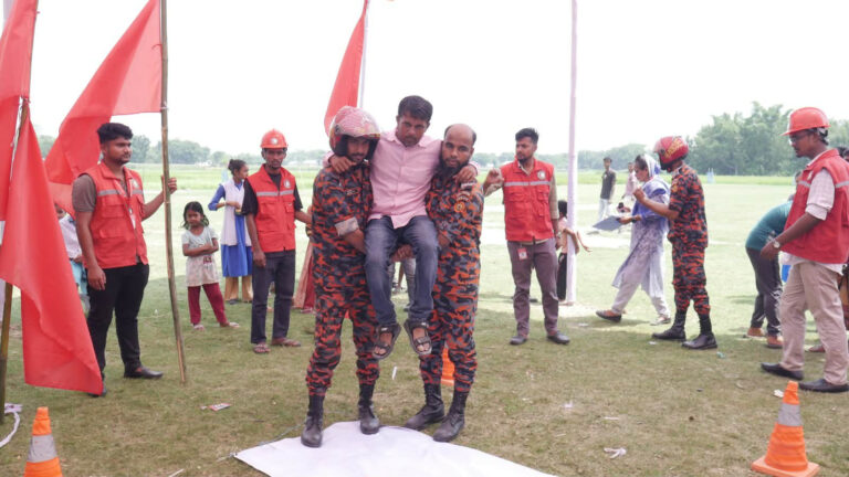ফরিদপুরের নর্থ চ্যানেল ইউনিয়নে বন্যা প্রস্তুতিমূলক মহড়া অনুষ্ঠিত