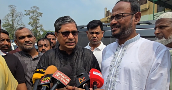 দেশে কোনো ধরনের তেলের সংকট নেই। তেলের আমদানি ও সরবরাহ ব্যবস্থা স্বাভাবিক রয়েছে বলে জানিয়েছেন এলজিআরডি প্রতিমন্ত্রী মীর শাহে আলম।