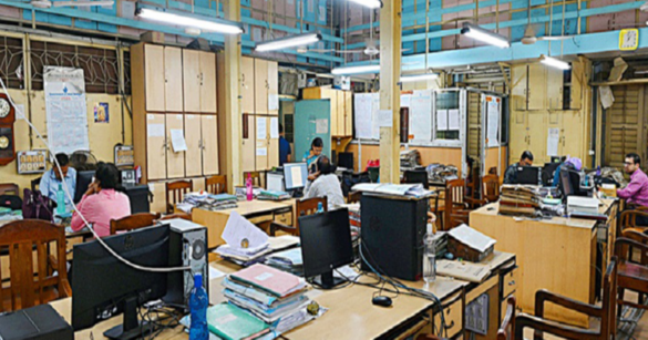 মাত্র ২ দিন ছুটি ম্যানেজ করতে পারলেই এপ্রিল মাসে টানা ৫ দিন ছুটি কাটানোর সুযোগ পাবেন সরকারি চাকরিজীবী ব্যাক্তিরা ।