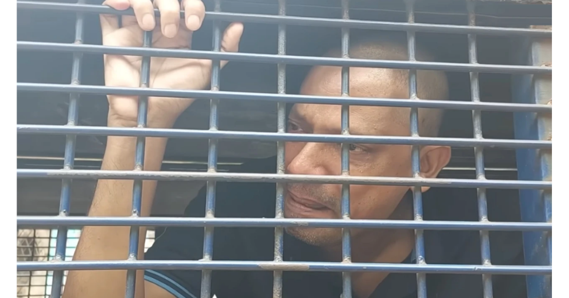 আদালতে নেওয়ার পথে পুলিশের প্রিজনভ্যান দুর্ঘটনায় আহত হয়েছেন সাবেক আইসিটি প্রতিমন্ত্রী জুনাইদ আহমেদ পলক।