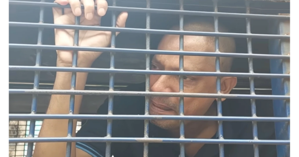 আদালতে নেওয়ার পথে পুলিশের প্রিজনভ্যান দুর্ঘটনায় আহত হয়েছেন সাবেক আইসিটি প্রতিমন্ত্রী জুনাইদ আহমেদ পলক।