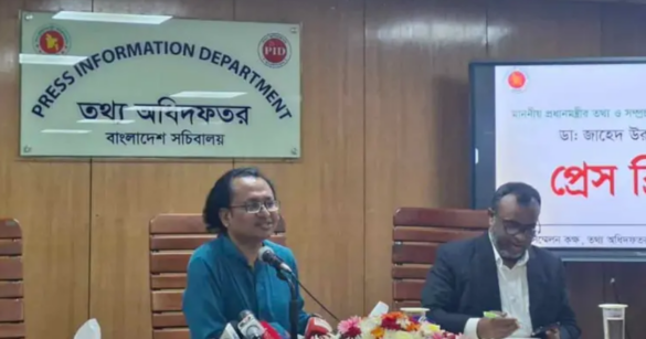 তথ্য ও সম্প্রচার উপদেষ্টা ডা. জাহেদ বলেছেন, ‘অন্তর্বর্তী সরকারের আমলে মব সন্ত্রাসকে প্রশ্রয় দেয়া হয়েছে এবং পরিকল্পিতভাবে মব তৈরি করা হয়েছে।’