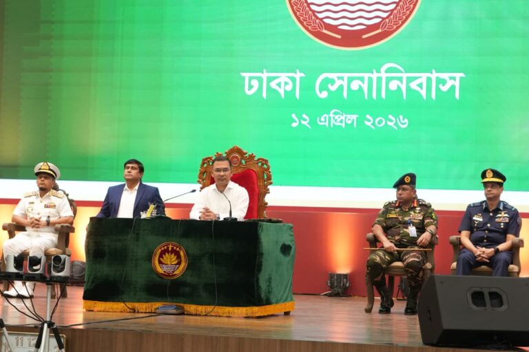 সশস্ত্র বাহিনী কোনো ব্যক্তি, দল ও পরিবারের সম্পদ নয়: প্রধানমন্ত্রী